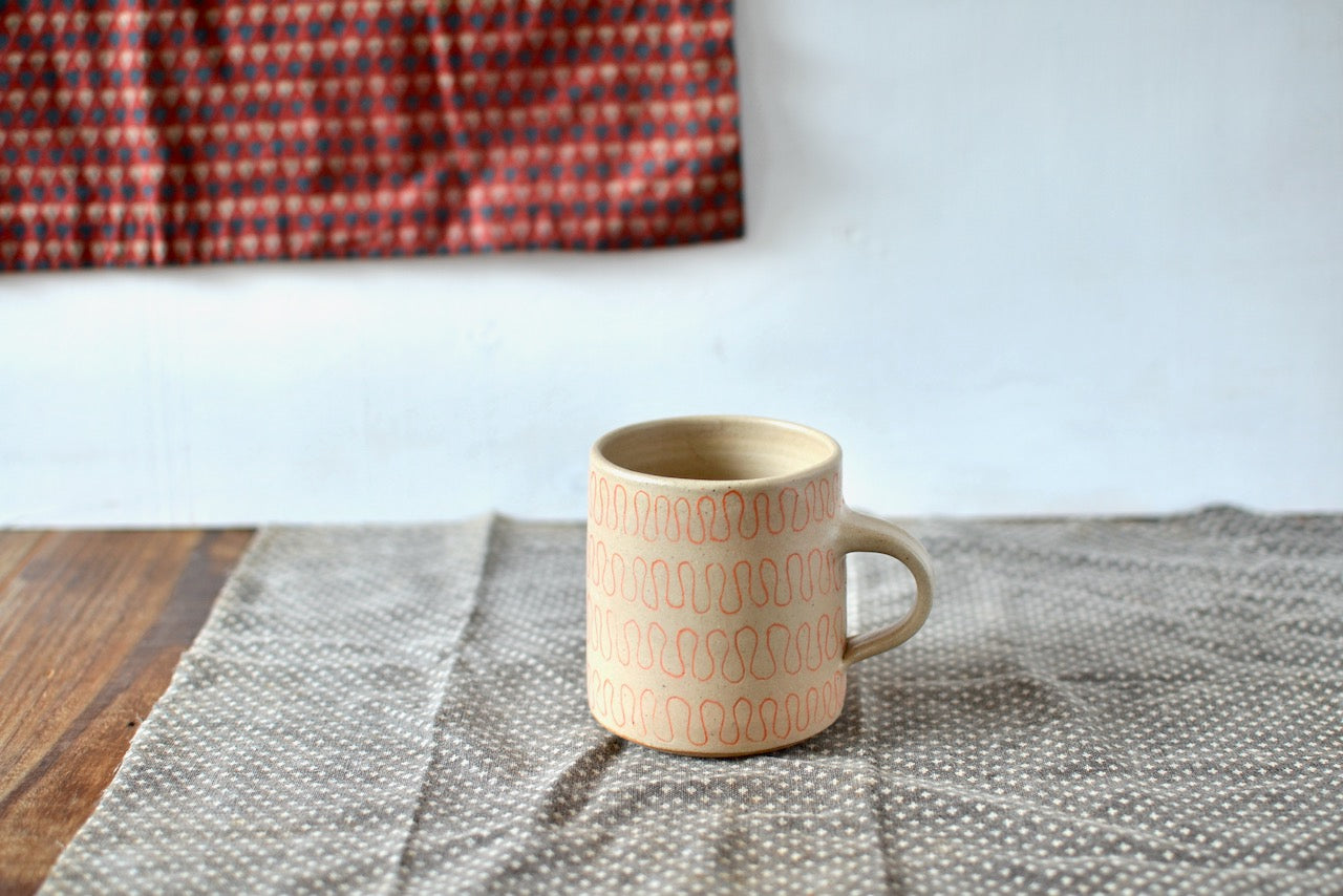 Beige Wiggly Mug