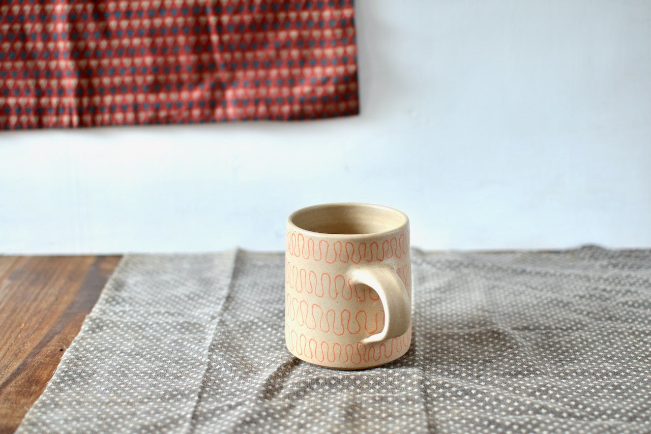 Beige Wiggly Mug