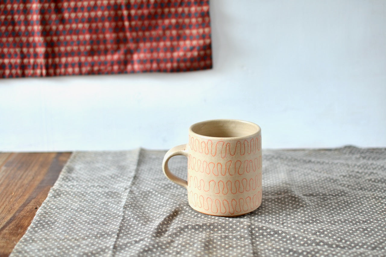 Beige Wiggly Mug