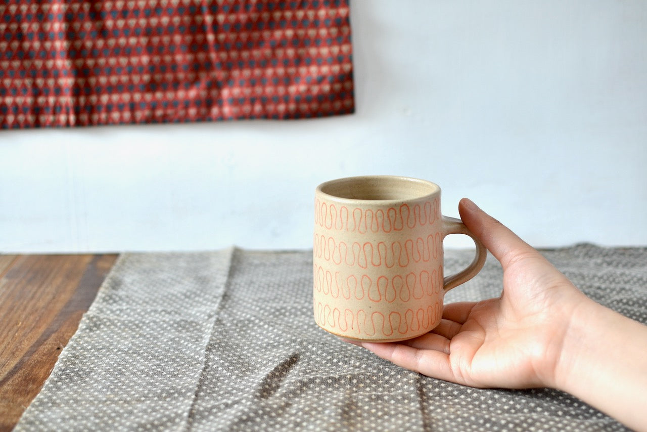 Beige Wiggly Mug