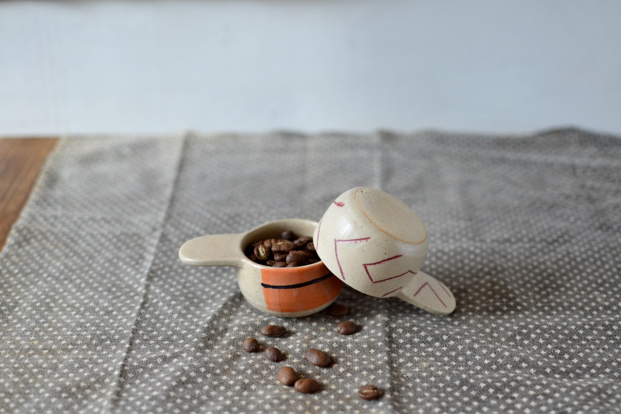 Coffee scoop beige